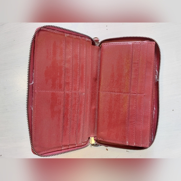 Kenneth Cole New York Wallet - Picture 3 of 5